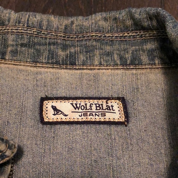Jean jacket with star sequinned patches - Picture 9 of 9